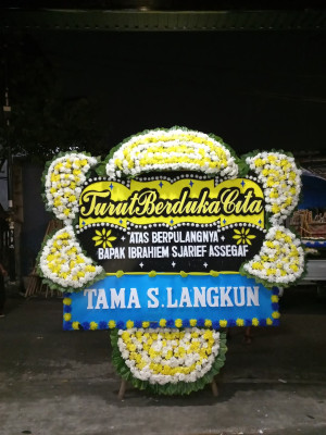 Papan Bunga Duka di Guguk Malintang